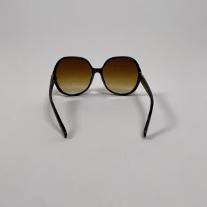 Runda solglasögon  - Otrolig glajjor 