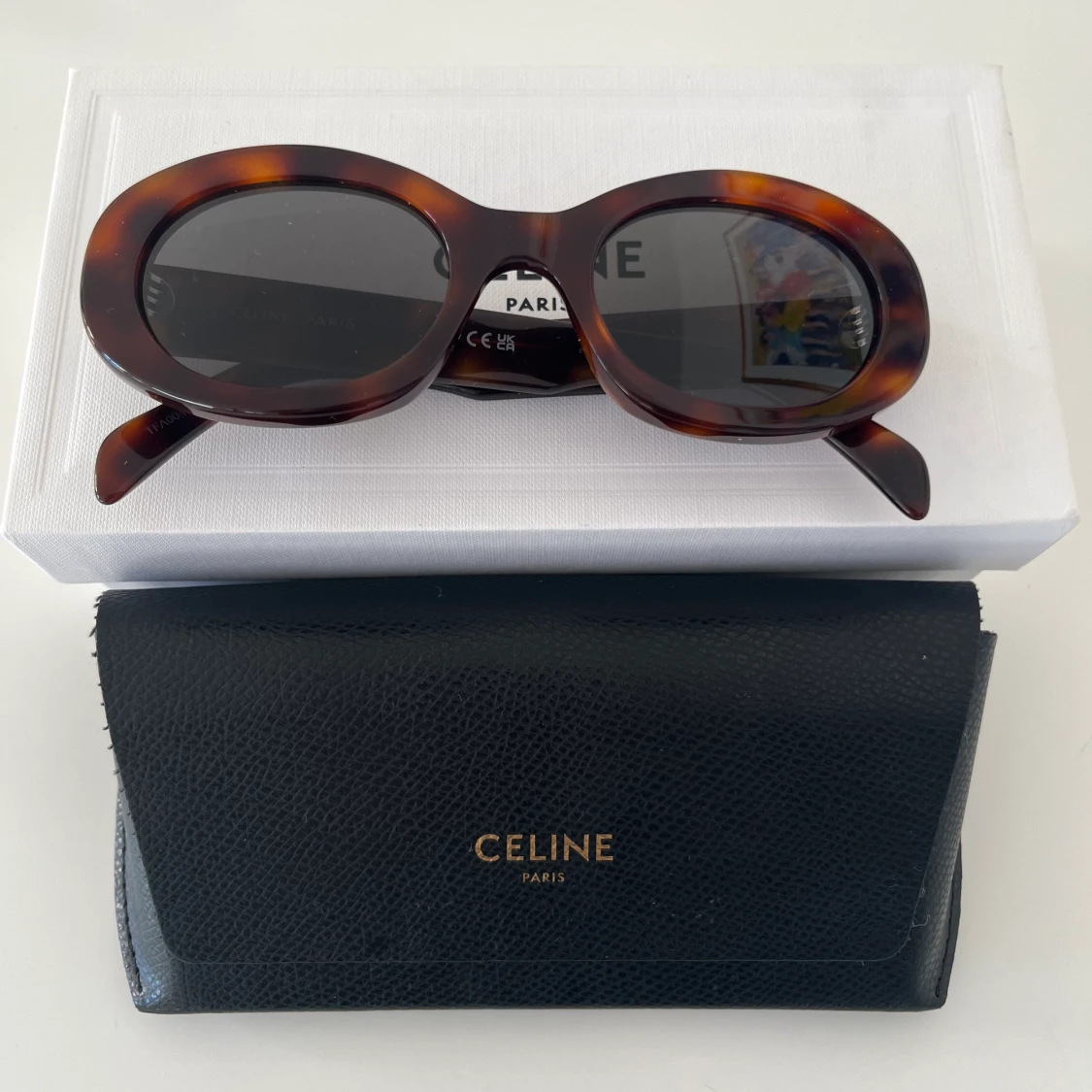 Celine Triomphe Solglasögon säljes  - 90