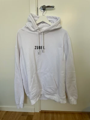 Zubbihoodie - Mjuk och skön