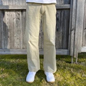 Levis vintage - Levis vintage workwear i utmärkt skick! Storlek 31/32 men känns som 31/30