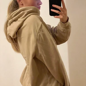 Hoodie  - Hoodie från h&m herr i storlek S 🫶🏻