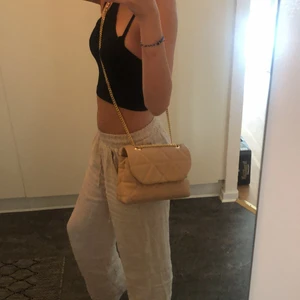 Väska  - Jättefin väska från Spanien men som inte är min stil 