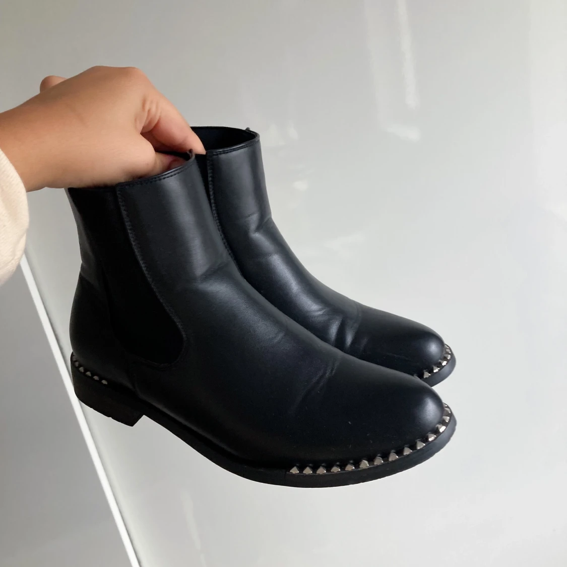 Studded Chelsea Boots - 90