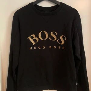 Hugo boss tröja - Hugo boss tröja i storlek s och såklart äkta. 