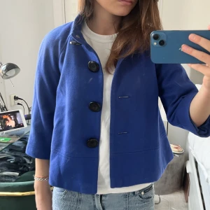 Kappa!  - Trekvartsärmad kappa i en sån snygg färg till våren!