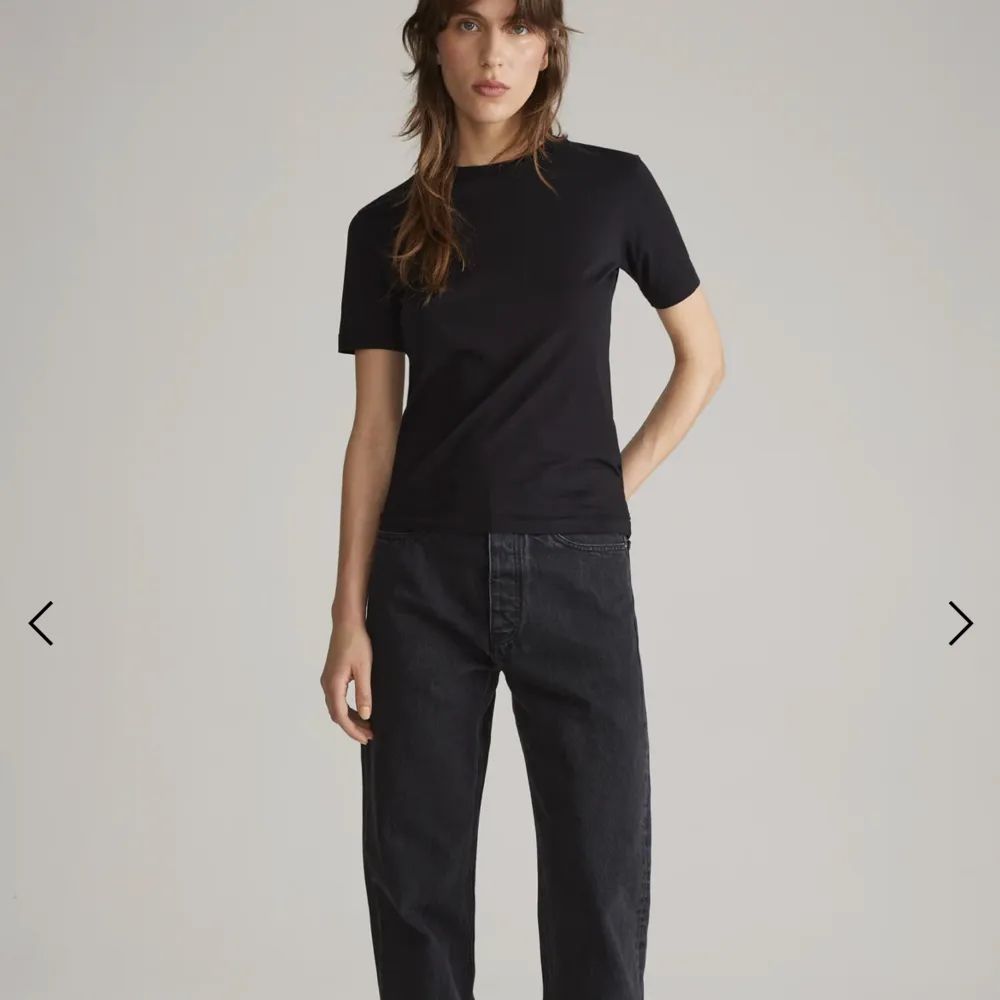 Nice grå/svarta HOPE unisex jeans!! Nyskick pga för stora och bra kvalitet!!👌🏼🖤nypris 1500kr (Som en medium/large byxa) GRATIS FRAKT. Jeans & Byxor.