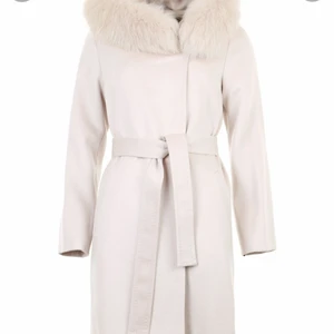 Hollies Lucinda  - Fin kappa hollies nypris 5999