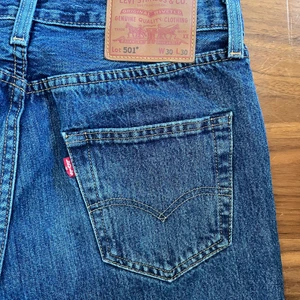 Levis 501 - Ett par denim blå levis 501 i storlek: W30 L30, som är i bra skick