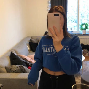 Tröja - En vanlig ginatricot tröja, den är mjuk och fin Den passar och matchar med allt.