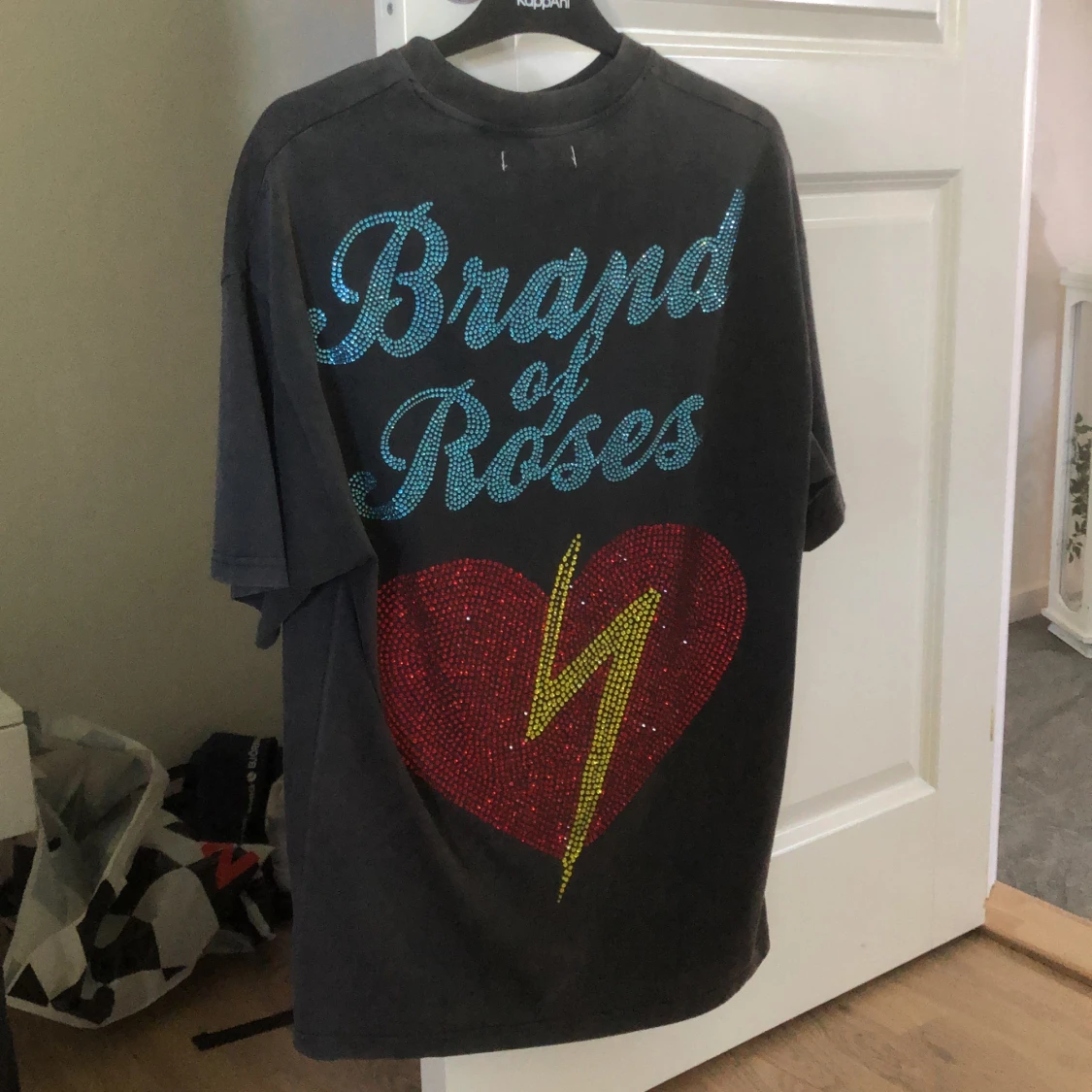 Brand of roses t-shirt 