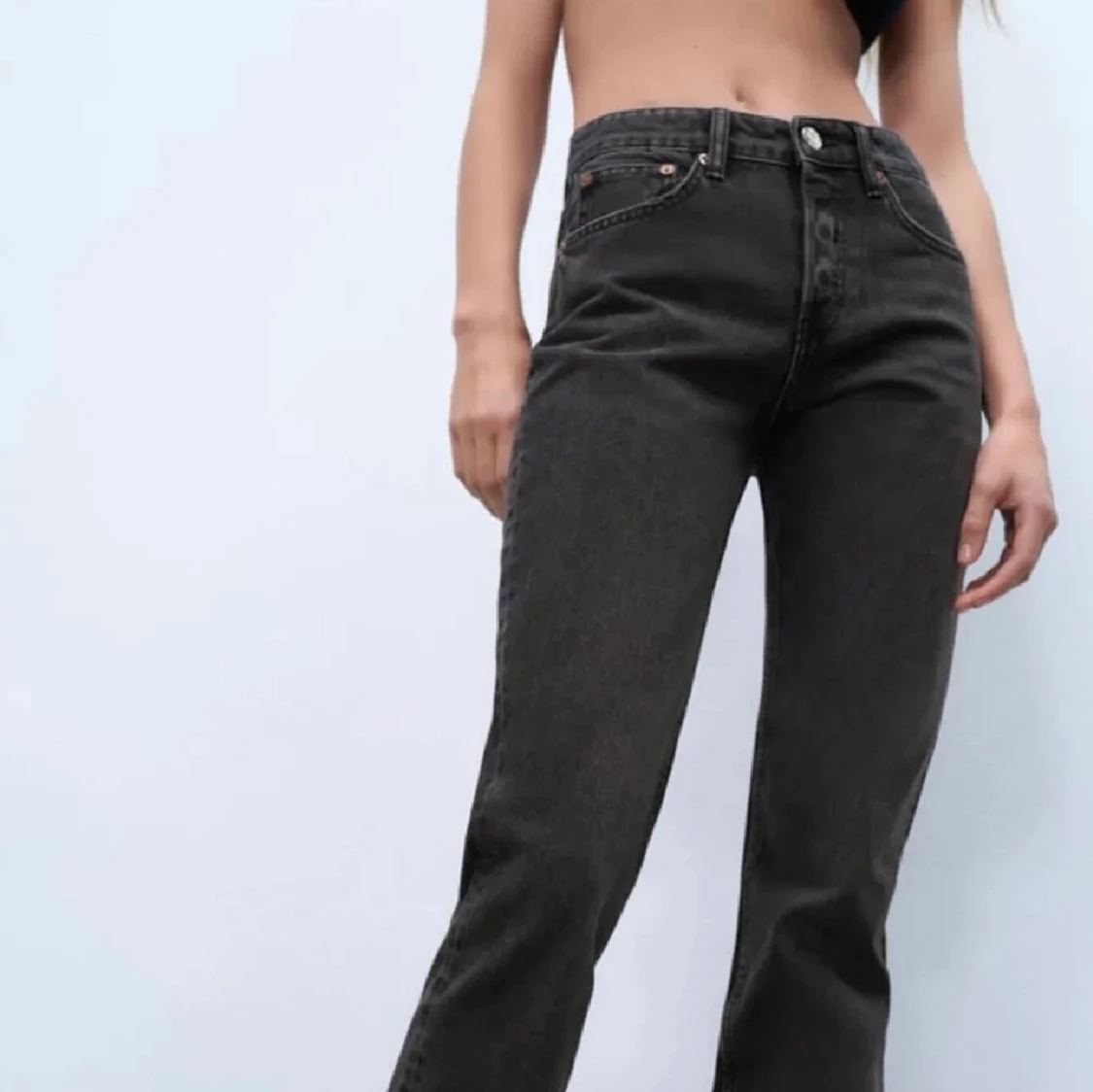 Zara midwaist svarta jeans  - 90
