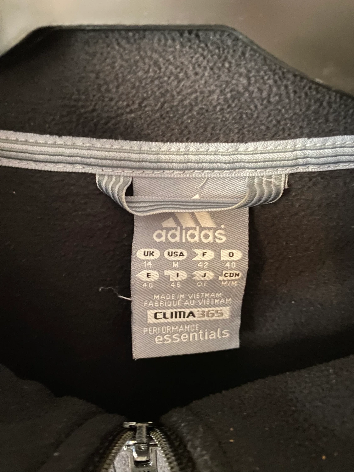 Fleecetröja från Adidas Strl. S - 91