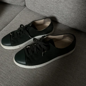 Arigato skor - Arigato skor. Använda fåtal gånger, fint skick!