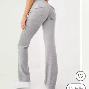 Gråa Juciy Couture byxor stolen S  - Hej jag sök grå juciy byxor äkta ❤️ I storlek S ❤️ 500-700kr för dom hälst❤️ dom ska gärna vara bra skick och inte slitna/ ändvända mycket ❤️ Inte trasiga ❤️ skriv till mig om nu säljer Grå juciy byxor äkta i storlek S❤️Hör av er sa snabbt ni kan❤️ ////// Tack❤️