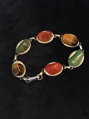 Armband med helande stenar  - Kristaller som tigeröga, grön aventurin och kalcit