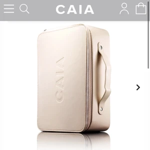 Caia necessär  - Säljer denna necessär från Caia då den inte används , skriv för egna bilder💕💕 300kr