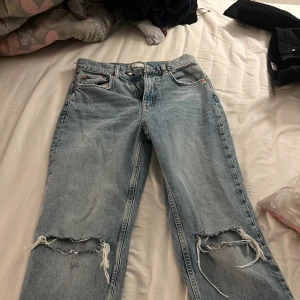 Gina  - Helt oanvända jeans fick dom i prisent och de var inte min storlek