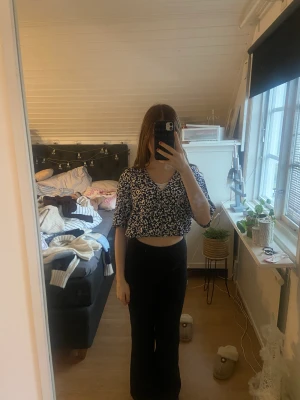 Blå vår blus från NA-KD - Blå vår blus från na-kd 