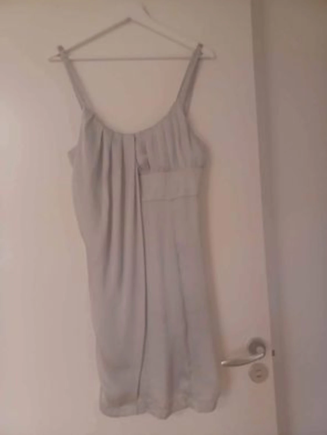 Oanvänd fin blå klänning  - 90