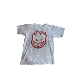 Spitfire t shirt - Spitfire tröja i bra skick, knappast använd. Köpare står för frakt 