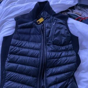 Parajumpers väst - Använt skick, kvitto finns, storlek s