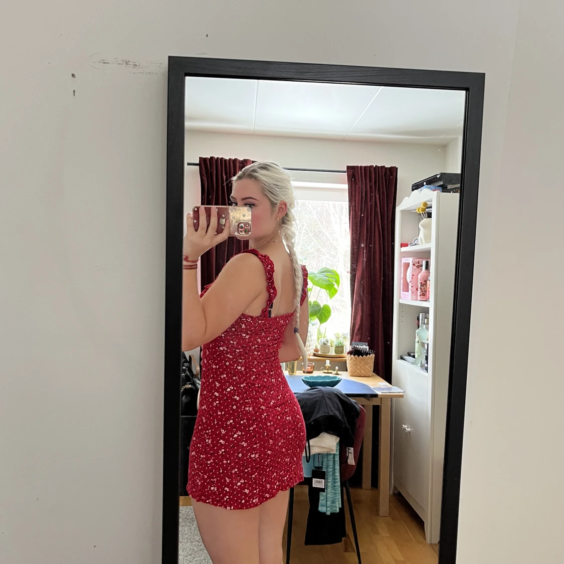 Rödblommig klänning  - 90