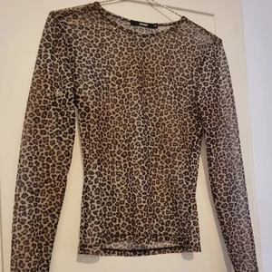 Leopard tröja transparent  - Transparent tröja 