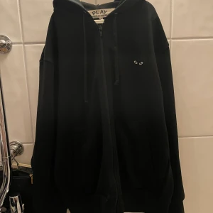 Comme des garcons  - Cdg tröja storlek M