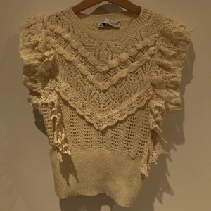 Tröja - En fin och snygg tröja som inte kommer till använding men är i mycket bra skick!