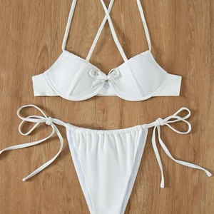 Bikini  - Oanvänd Bikini i storlek L. 