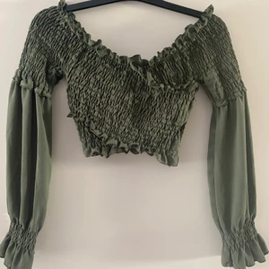 Topp - Grön topp från missay. Passar s/m/L  