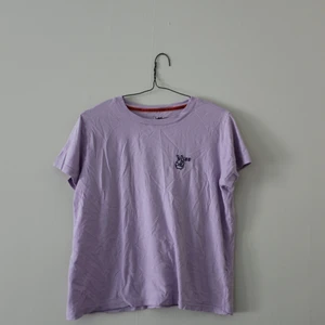 T-shirt - T-shirt från ler i bra skick 🌞