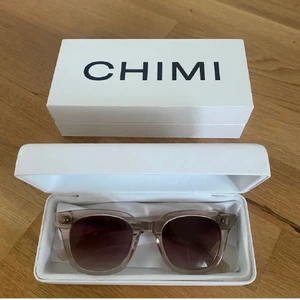 Chimi solglasögon  - Jag säljer dessa fina chimis i modellen 101. Nästan helt nya inga tydliga defekter