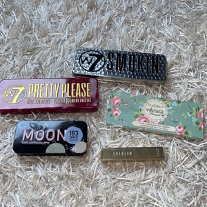 Oanvänt smink  - Varken paletter eller läppprodukt är använt!!! Skicka meddelande om du är intresserad och så diskuteras pris!! Säljer billigt!!!❤️