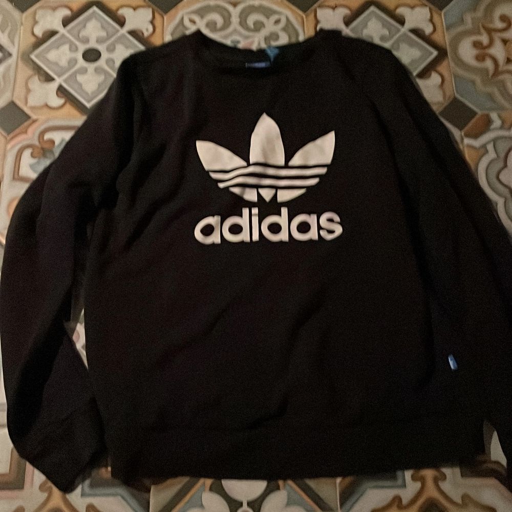 Adidas tröja svart - Tröjor & Koftor | Plick Second Hand