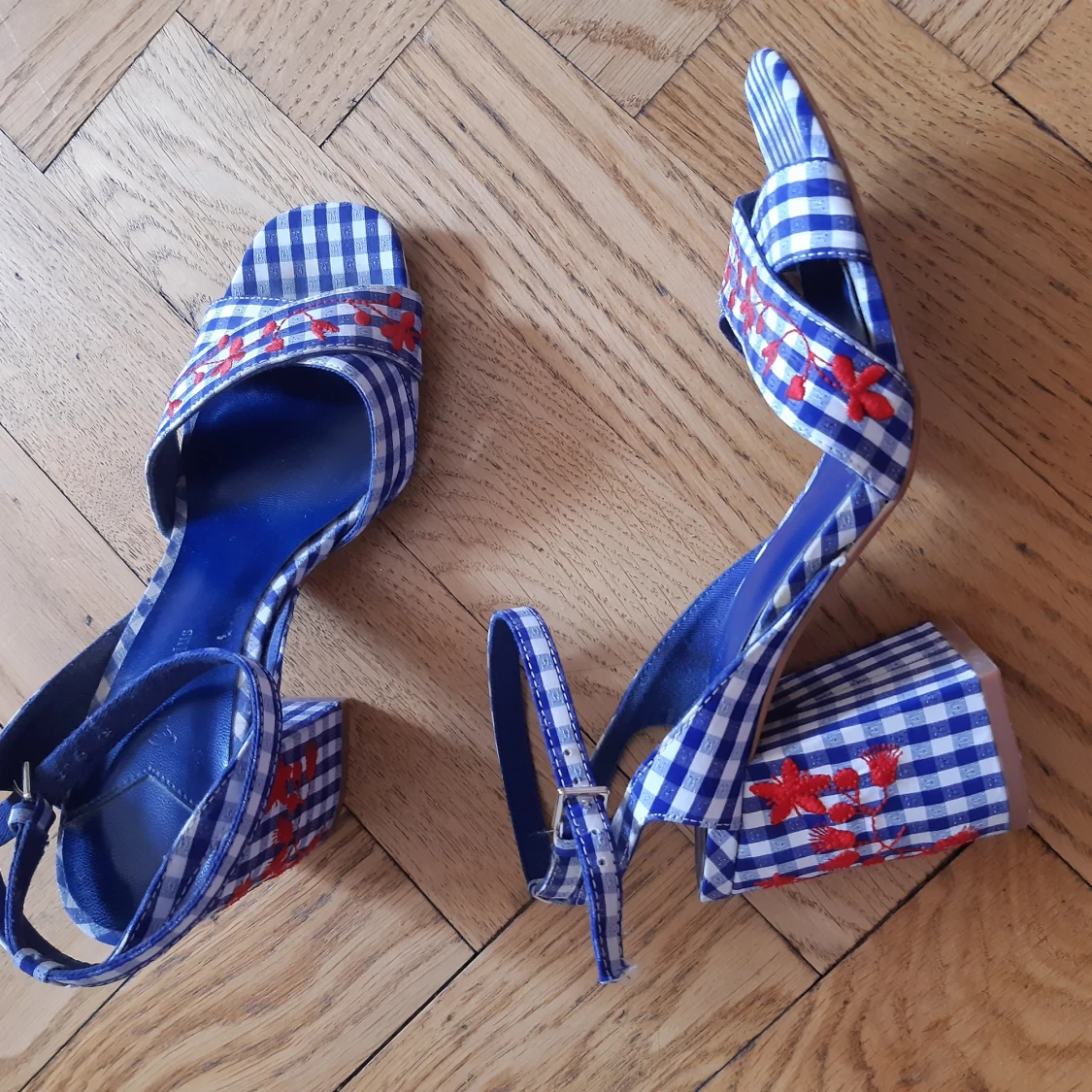 Checkered summer heels