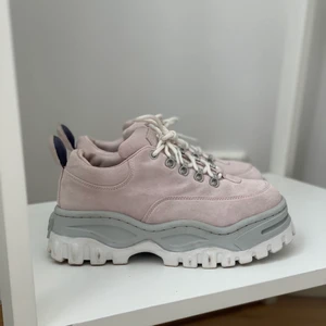 Eytys  - Säljer mina fina Eytys i storlek 38. Endast använda en gång! 💓🦋