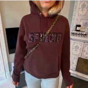 Söker - Söker denna hoodien från sandro💗💗hör gärna av dig om du kan tänka dig att sälja en💗💗💗