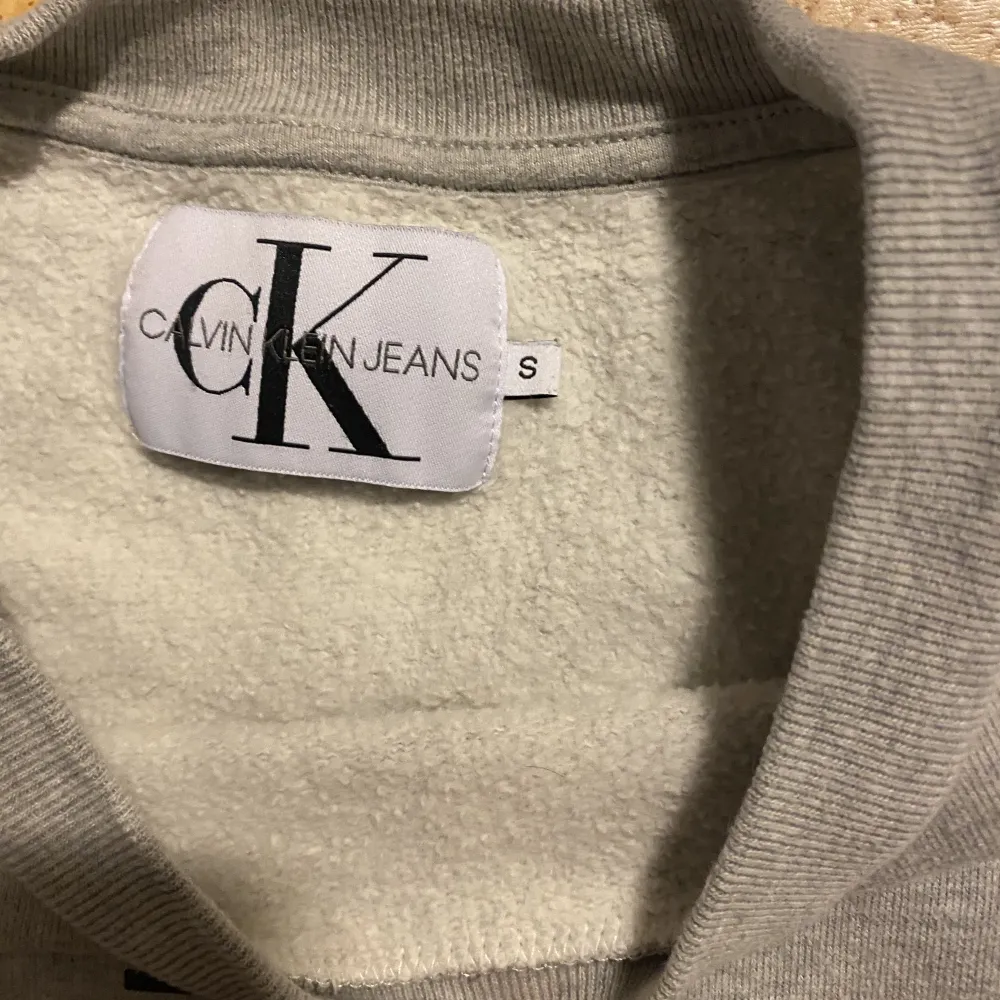 Calvin Klein sweatshirt Mycket fint skick, storlek S. Tröjor & Koftor.
