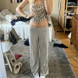 Soft Goat byxor  - Soft Goat mjukisbyxor! As sköna och i fint skick🖤100% Kashmir 