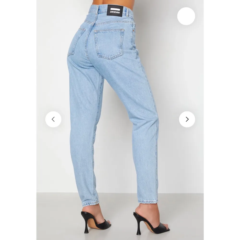 Funderar på att sälja dessa fina jeans från Dr.denim i modellen ”Nora”. Använda 1 gång, tog av lappen och kunde därav inte lämna tillbaka dom. (små i storleken). Jeans & Byxor.
