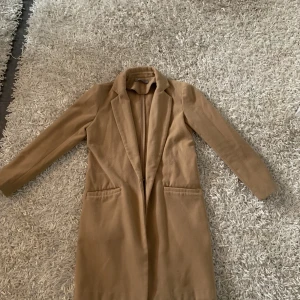 Kappa från Gina tricot - Kappa i gott skick