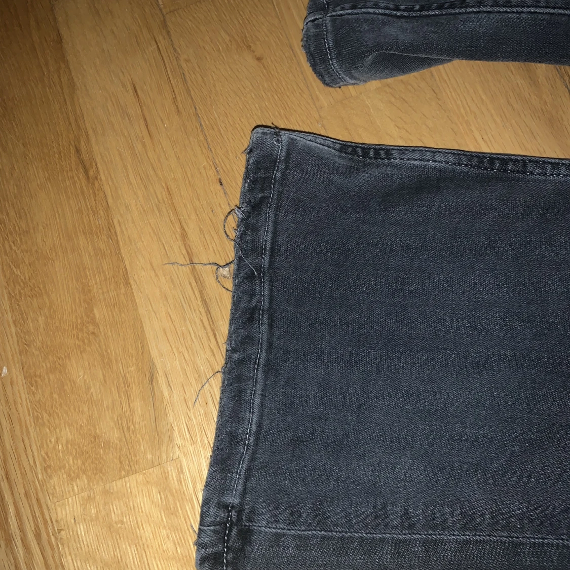 Jeans mörk grå - 91