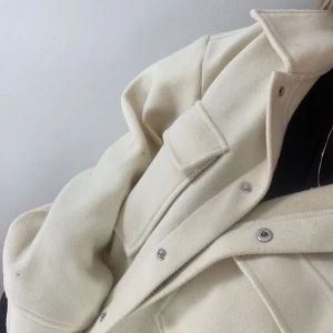 Kappa från Gina tricot  - Gräddvit kappa från Gina tricot nyskick 