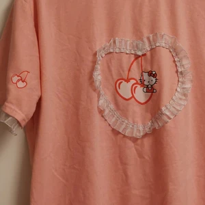 Hello Kitty t-shirt (S-L)  - Söt t-shirt med Hello Kitty 