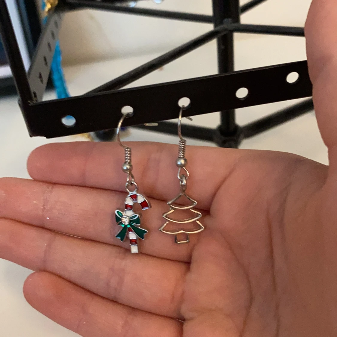  Säljer med fina jul Örhängena🤍💜 - 90