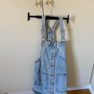 Jeansklänning - Söt jeansklänning med axelband🤩