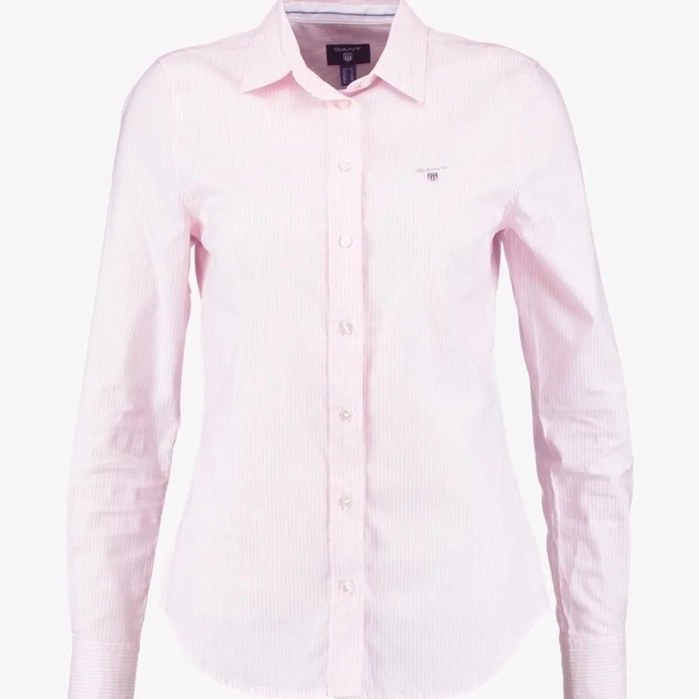 Gant oxfordskjorta stl 36 💕                                     Använt fåtal gånger, i gott skick.. Skjortor.