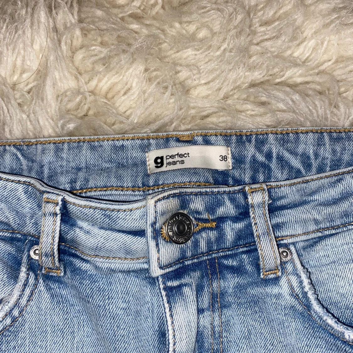 Jeans Gina tricot// storlek 38 - 91