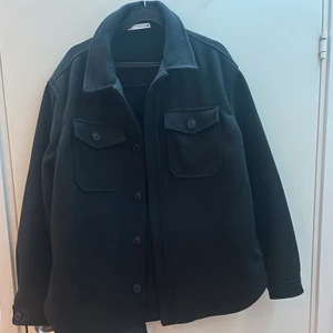 Zara overshirt - Knappt använd. Skick 9/10